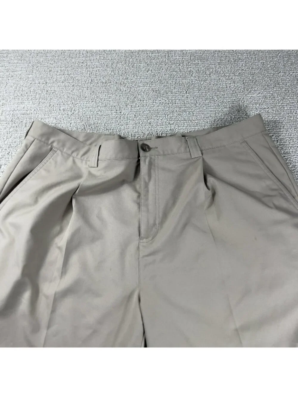 Adidas Originals Khaki Shorts Beige Men’s Size 40 x 9